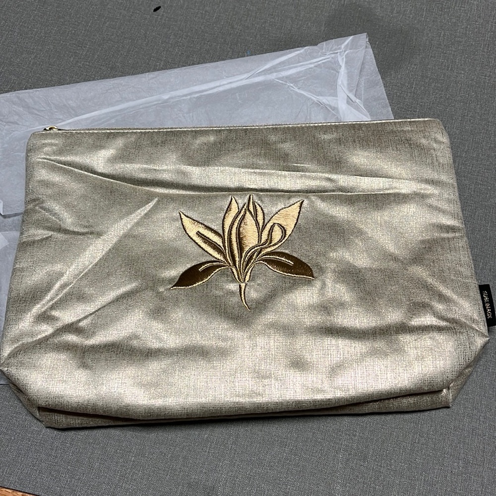 Makeup pouch